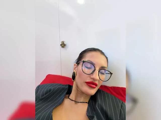 SafariQueen from BongaCams