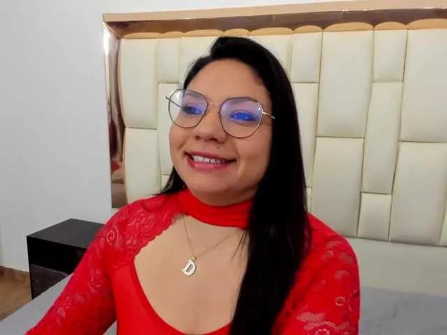 Samaantha from BongaCams