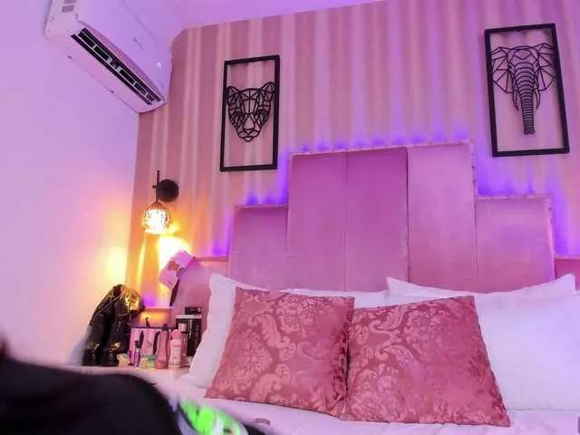 Photos of SamanthaAdelle from BongaCams is Freechat