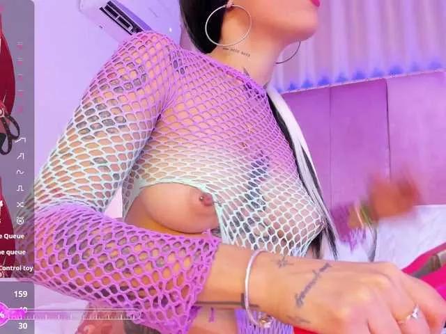 Discover our girls online shows and discover the company of countless livestreamers, with stunning shapes, sex toys and more.