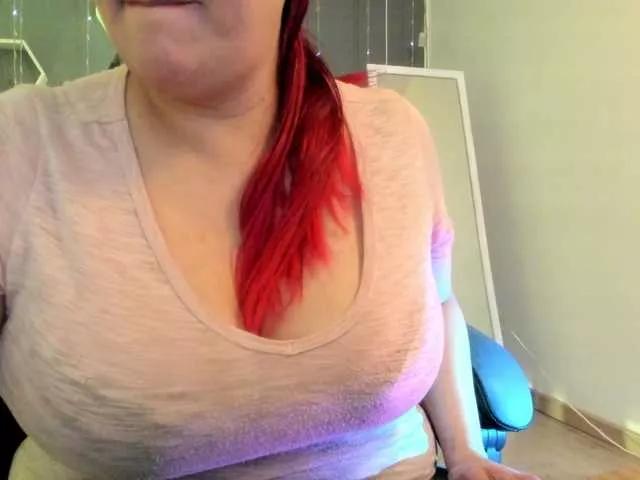 Discover our girls online shows and discover the company of countless livestreamers, with stunning shapes, sex toys and more.