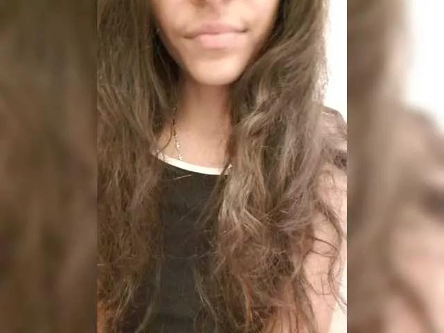 Sarach4 from BongaCams