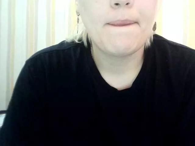 Sarah-Jane from BongaCams