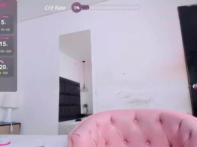 Discover our girls online shows and discover the company of countless livestreamers, with stunning shapes, sex toys and more.