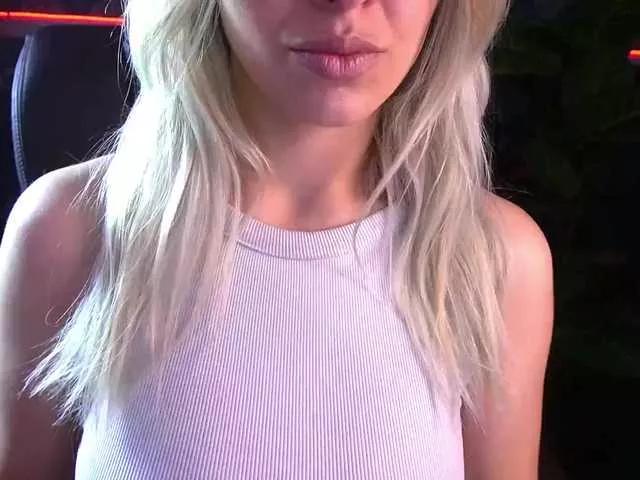 SashaBlooms from BongaCams