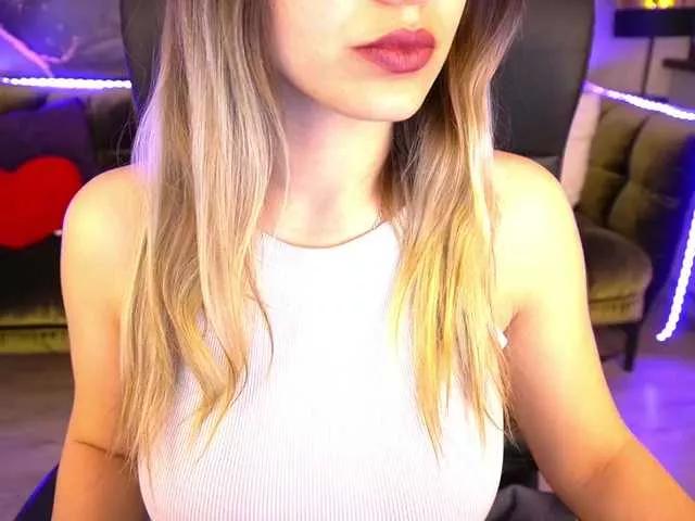 SashaBlooms from BongaCams