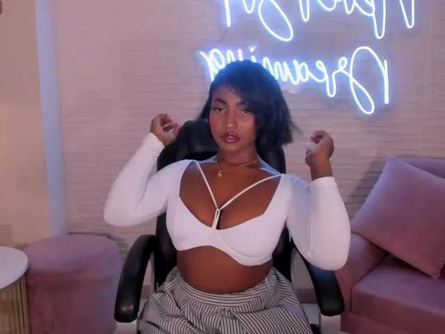SavannahStorm from BongaCams