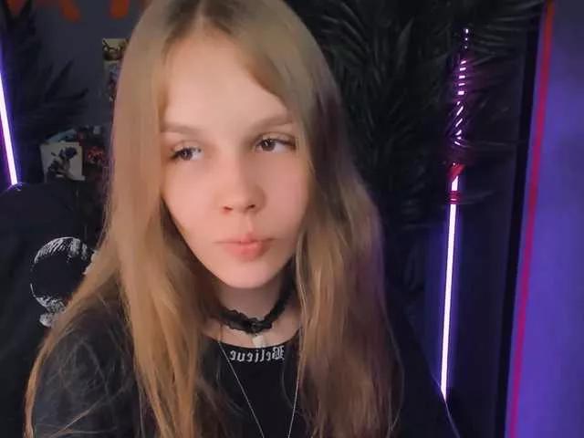 SelenHellsWeet from BongaCams