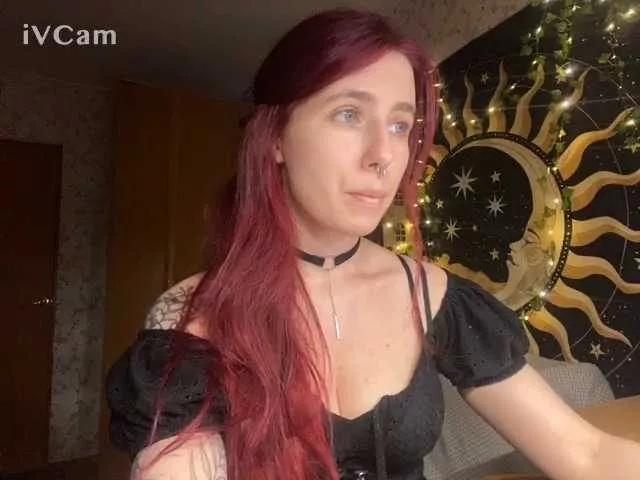 Discover our girls online shows and discover the company of countless livestreamers, with stunning shapes, sex toys and more.