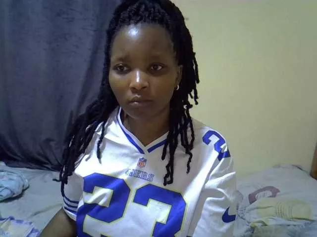 Sexxyqueenss from BongaCams