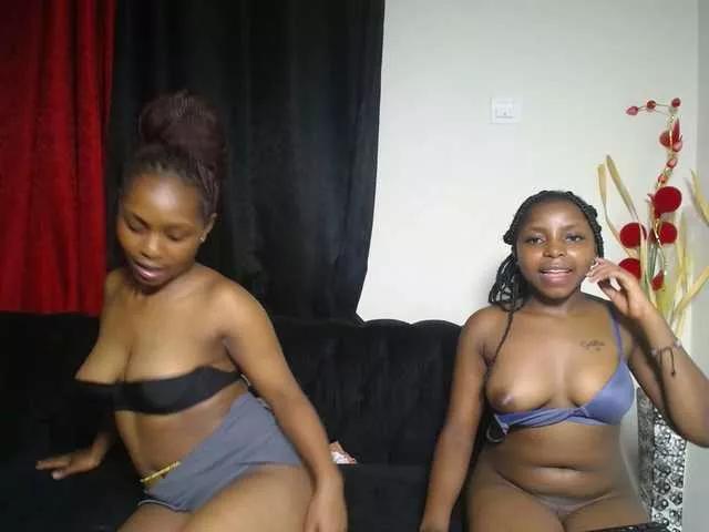 Discover our girls online shows and discover the company of countless livestreamers, with stunning shapes, sex toys and more.