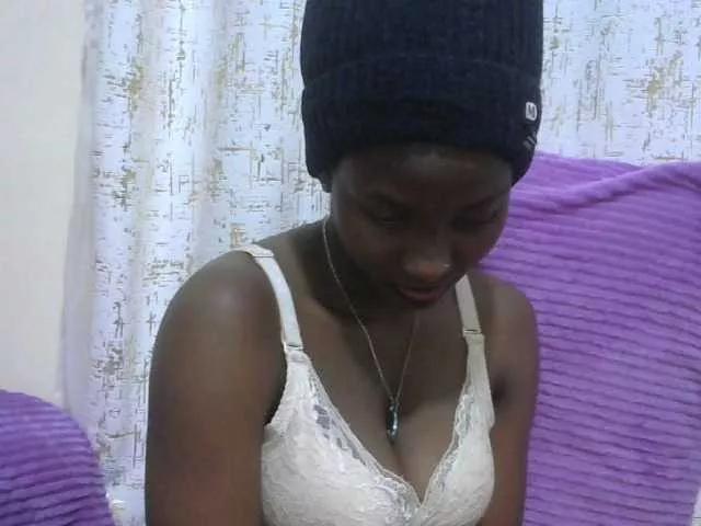 Sexythiny from BongaCams is Freechat