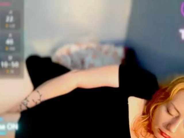 skarlett-rose from BongaCams is Freechat