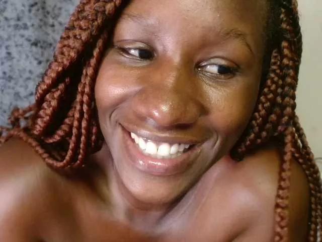 Sleekmellanin from BongaCams