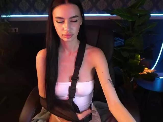 SnowWhiteee from BongaCams is Freechat