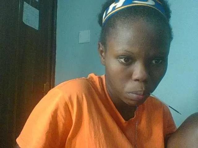 Discover our girls online shows and discover the company of countless livestreamers, with stunning shapes, sex toys and more.