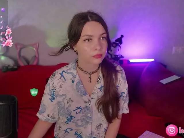 sweet-cupcake from BongaCams