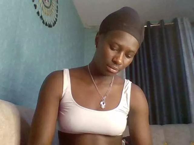 Sweet-Melanin from BongaCams