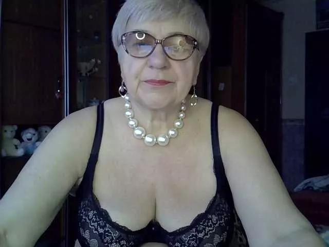 SweetCherry00 from BongaCams