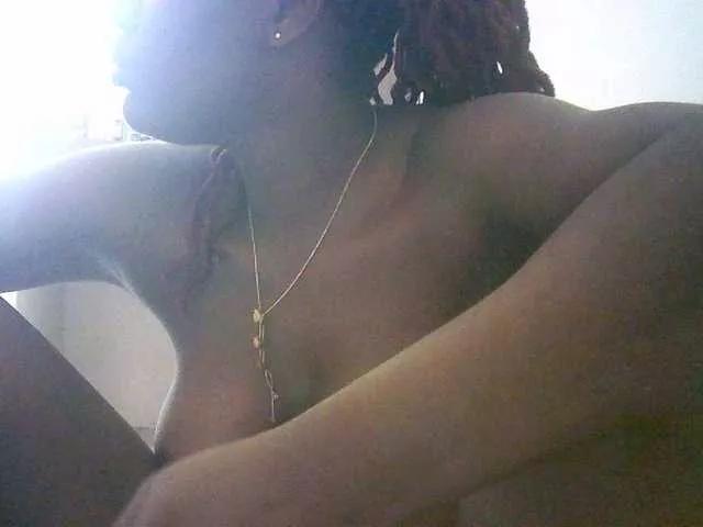 Sweetdarkskin from BongaCams