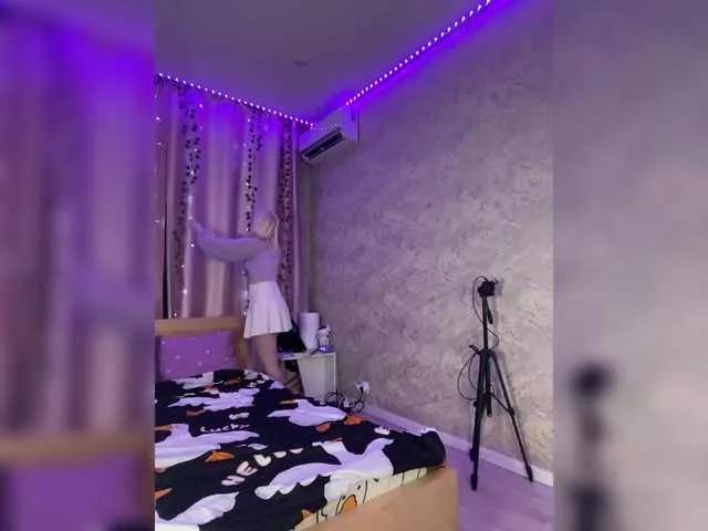 sweeteRose from BongaCams