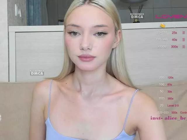 Sweetgirl-11 from BongaCams