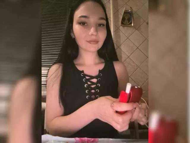 SweetieKittyy from BongaCams