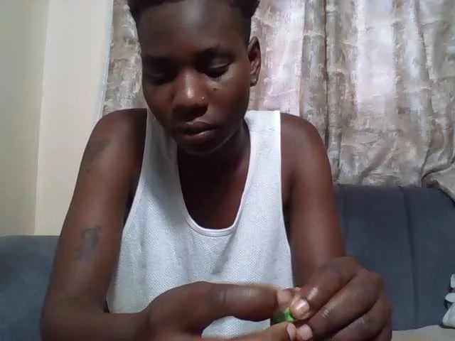 Sweetlilly2 from BongaCams