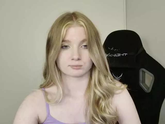 SweetPoison from BongaCams