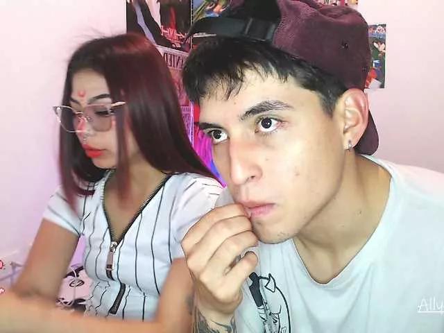 Sweetred11 from BongaCams