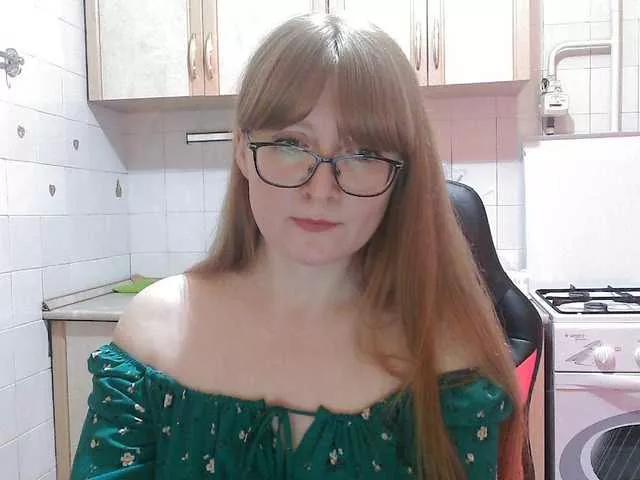 Discover our girls online shows and discover the company of countless livestreamers, with stunning shapes, sex toys and more.