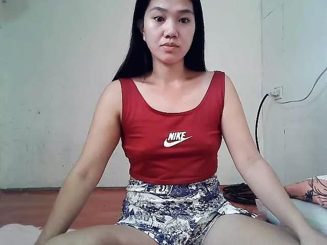 Sweetylicious17 from BongaCams