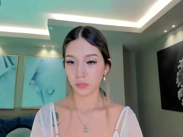 TaraLawrence from BongaCams
