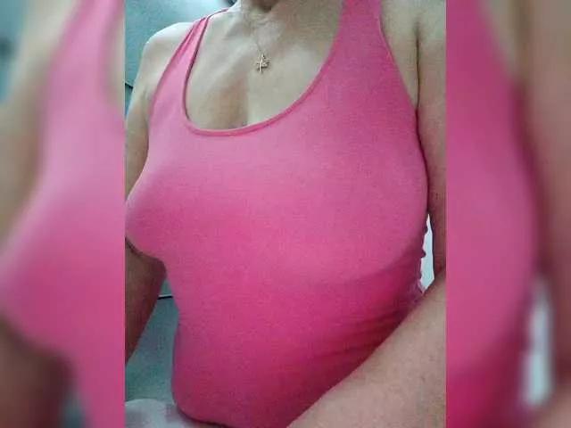 Tata42 from BongaCams