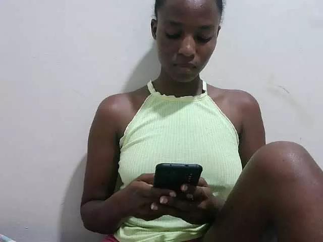 Tatswee from BongaCams