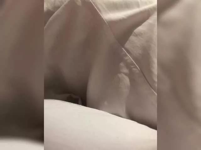 Toffee666 from BongaCams