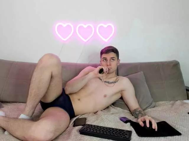 TwinTurboCouple webcams show profile image 