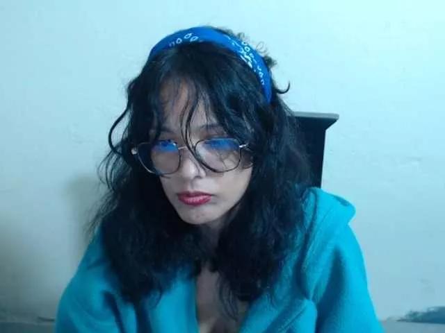 valak133 from BongaCams