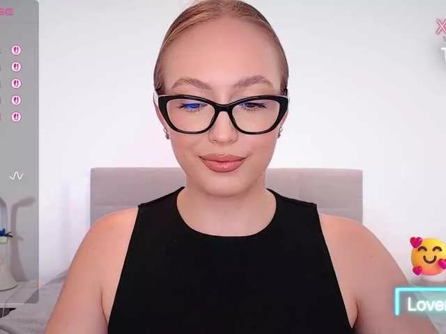 vickyblondiua from BongaCams is Freechat
