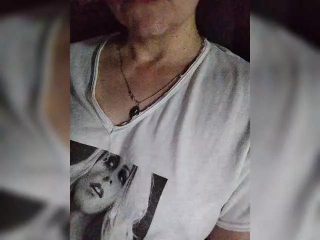 Vikki-vik from BongaCams