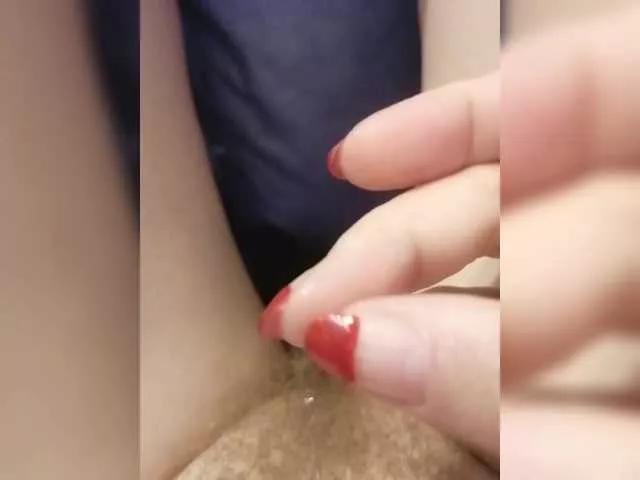 Vivadivawow from BongaCams