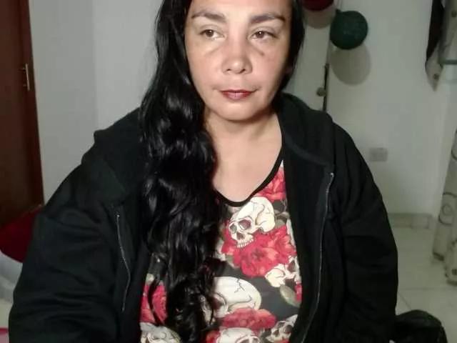vivian-milf-paint from BongaCams