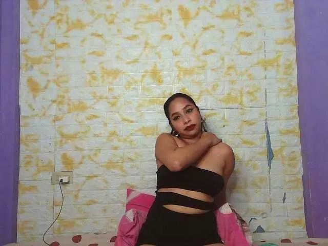 xxTrexie18 from BongaCams