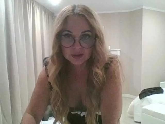 Photos of XxxSexyMilfxxX from BongaCams is Freechat