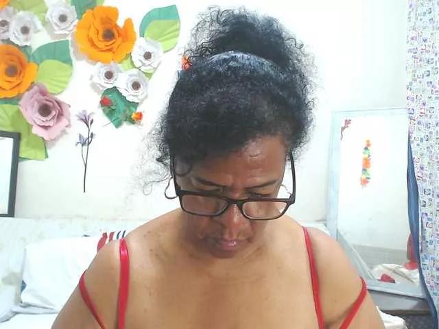 Yayishotsexyw from BongaCams