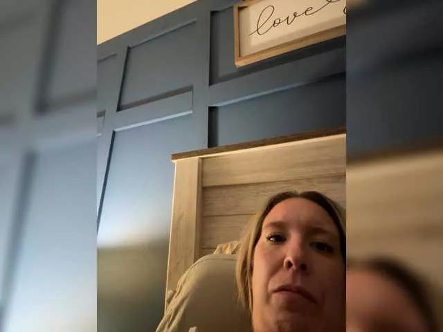 YourGurlFire1 from BongaCams is Freechat