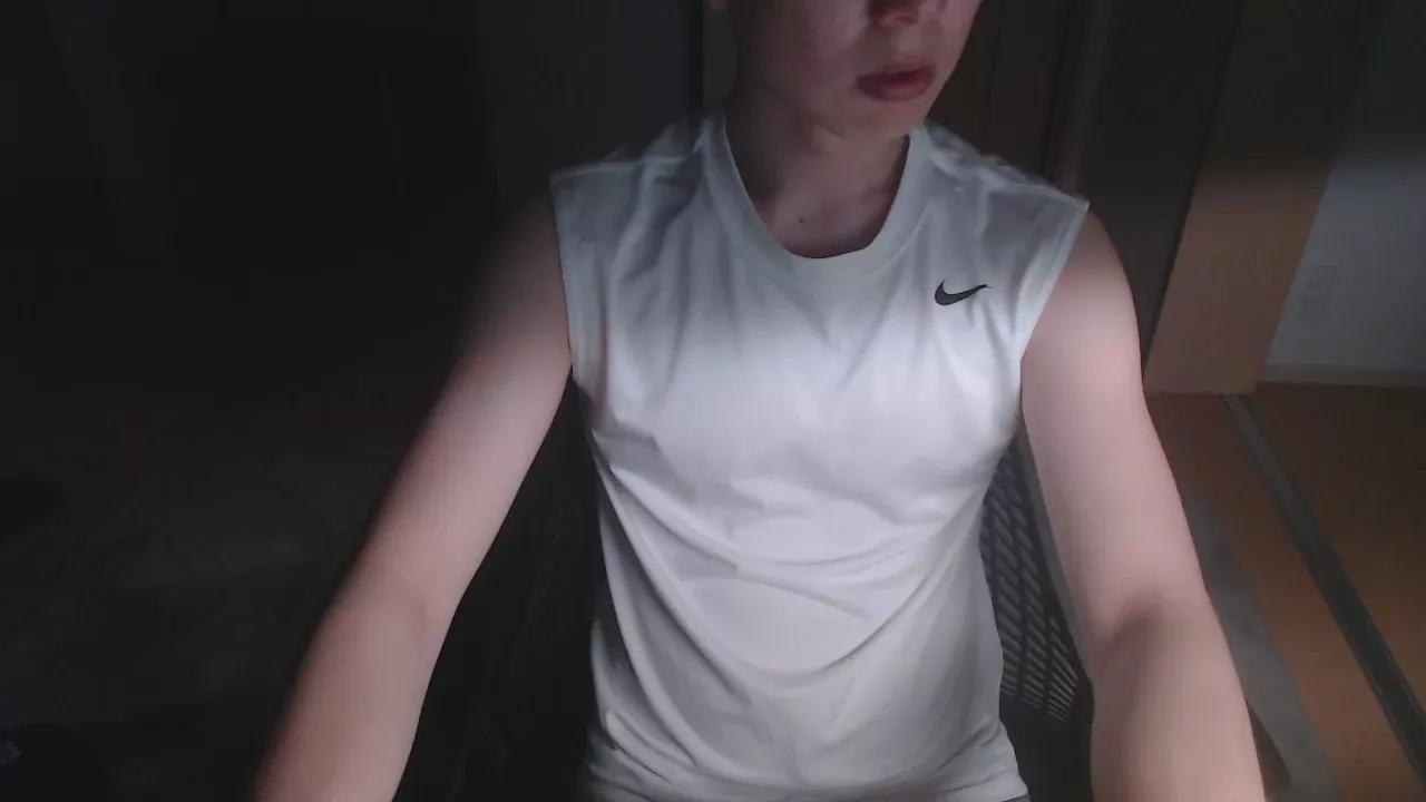 000ccvv999 from Cam4