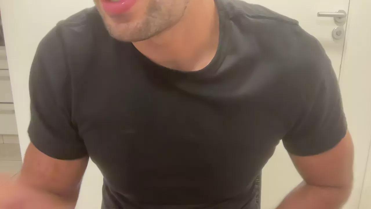 Agustiiiin webcams show profile image 