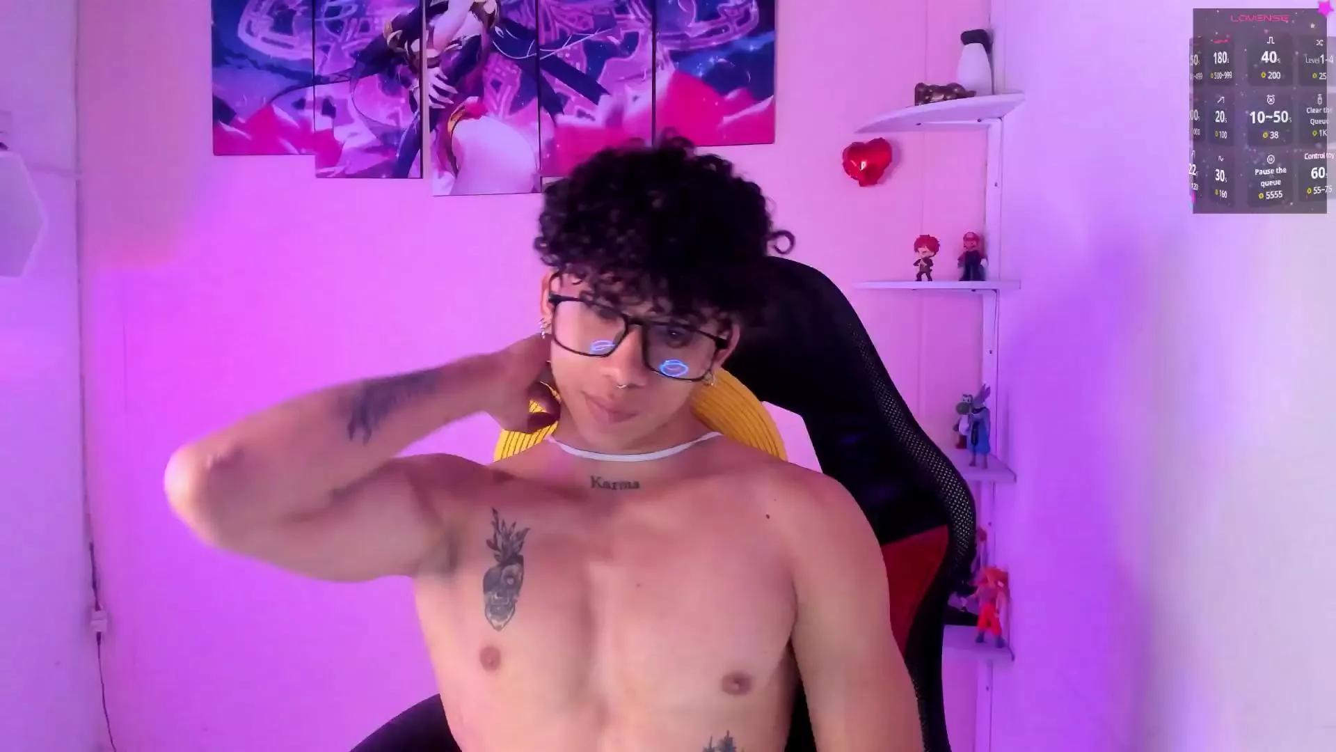 Akaza_ from Cam4