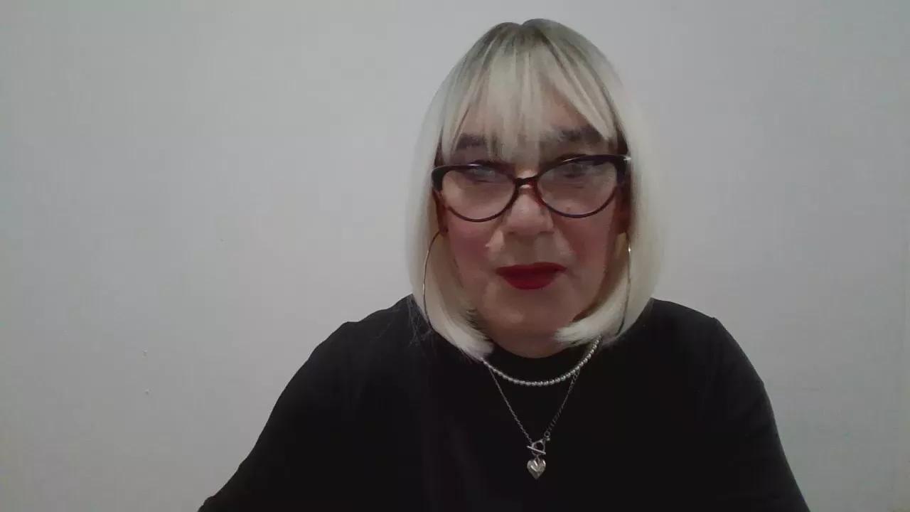 AnnaTravhot from Cam4